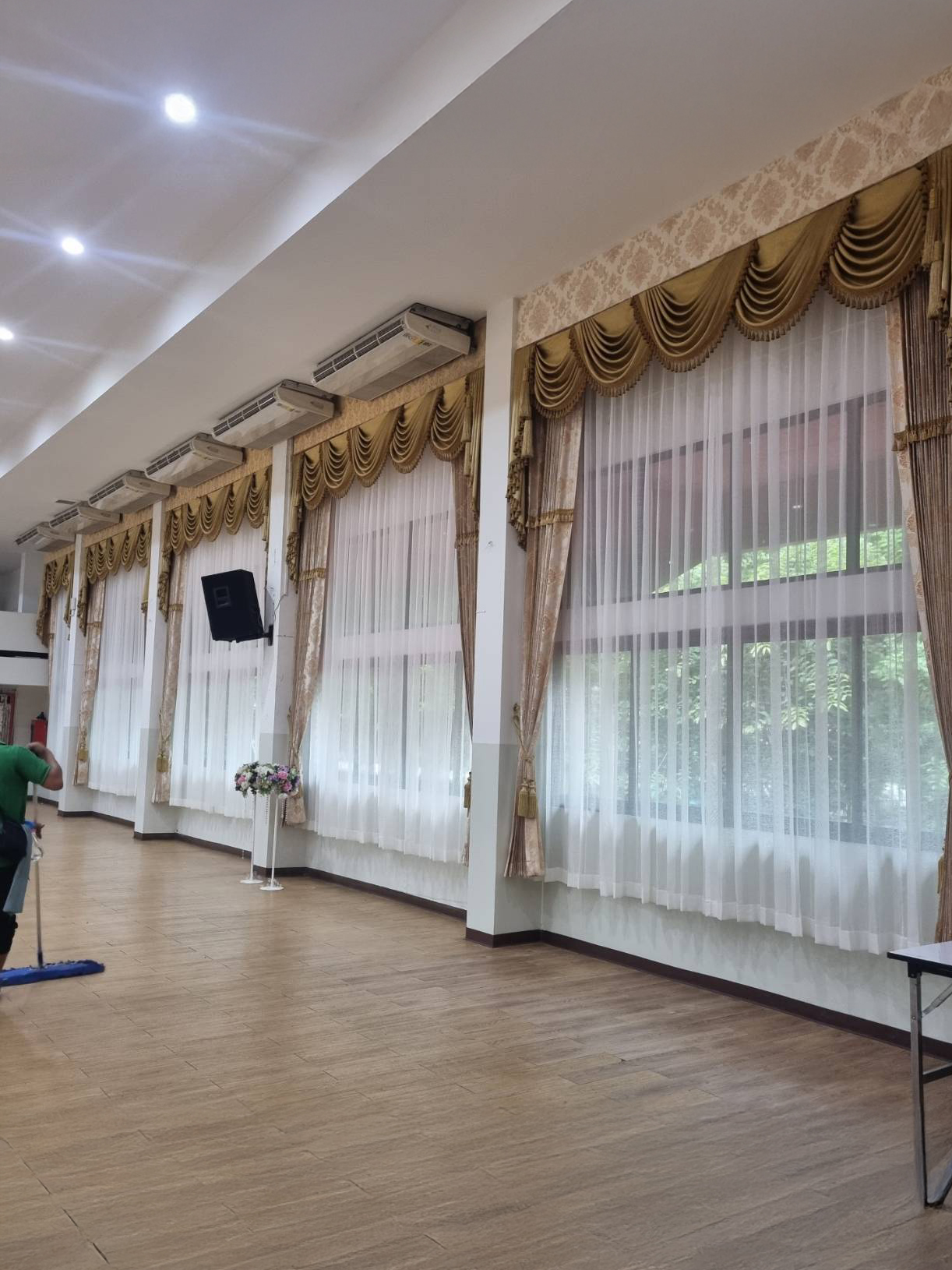 15 - https://ธนทรัพย์ผ้าม่าน.com | ธนทรัพย์ แฟบริค แอนด์ ดีไซน์ กรุ๊ป - บริการตัดเย็บม่านทุกชนิด พร้อมจำหน่ายผ้าม่าน วอลเปเปอร์ ฟิล์มอาคาร พื้นไม้ลามิเนต และอุปกรณ์ครบวงจร เพื่อการตกแต่งที่สมบูรณ์แบบ