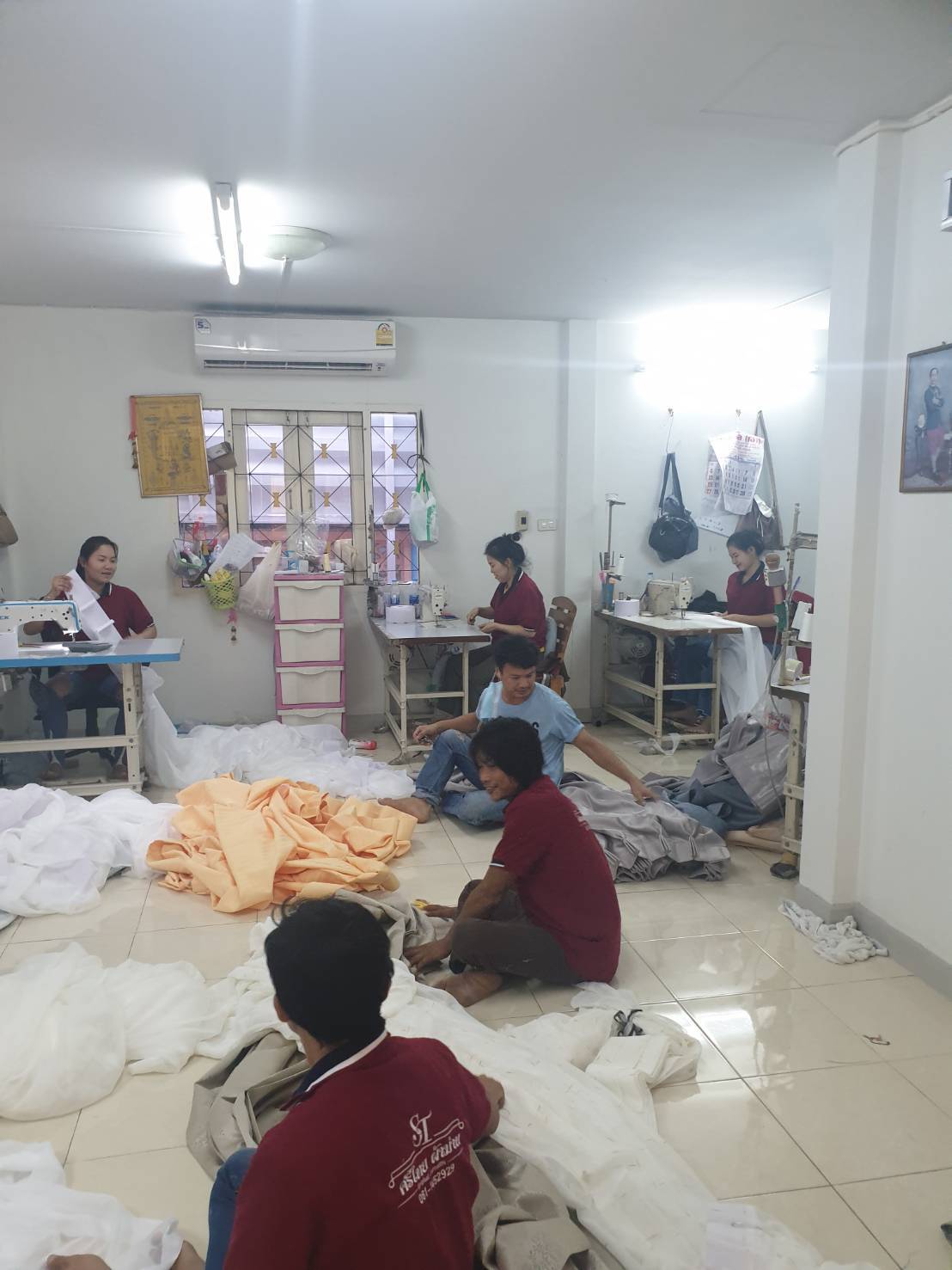 24 - https://ธนทรัพย์ผ้าม่าน.com | ธนทรัพย์ แฟบริค แอนด์ ดีไซน์ กรุ๊ป - บริการตัดเย็บม่านทุกชนิด พร้อมจำหน่ายผ้าม่าน วอลเปเปอร์ ฟิล์มอาคาร พื้นไม้ลามิเนต และอุปกรณ์ครบวงจร เพื่อการตกแต่งที่สมบูรณ์แบบ